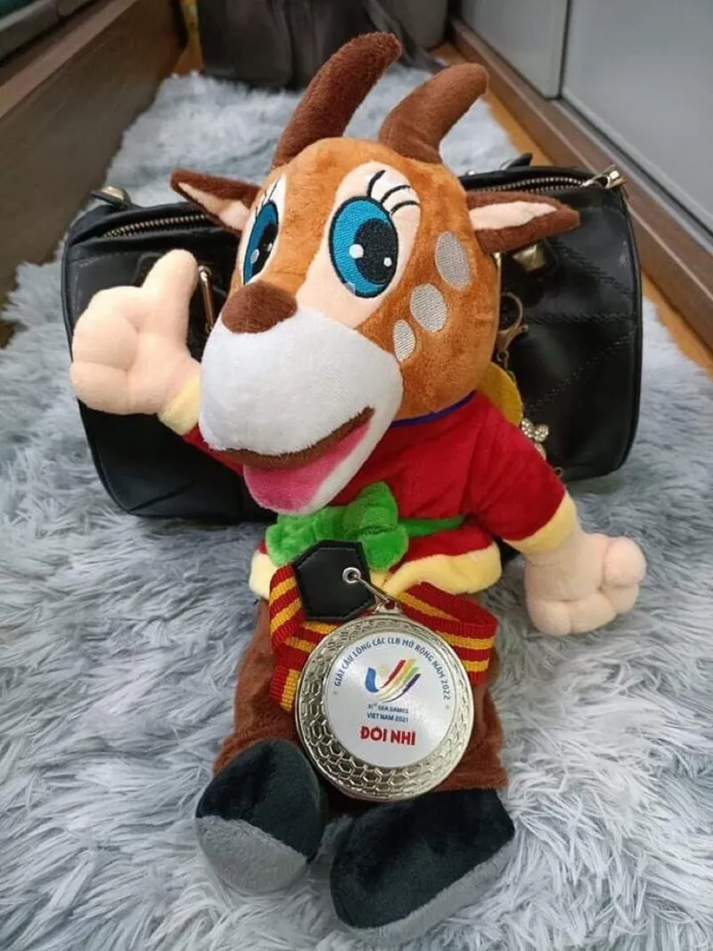Đã xuất hiện thú nhồi bông giống Sao la của SEA Games 31 ảnh 1 Đã xuất hiện thú nhồi bông giống Sao la của SEA Games 31 ảnh 1