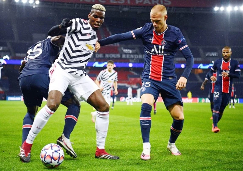 Paul Pogba có vẻ đã sẵn sàng cho chuyến hồi hương khoác áo PSG? Ảnh: Getty Images