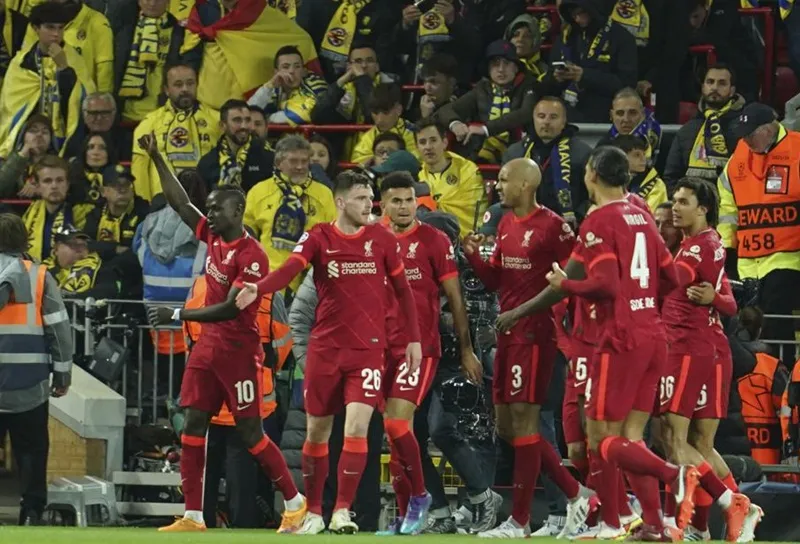 Người hâm mộ Villarreal chỉ biết câm lặng trước sức mạnh của chủ nhà Liverpool.