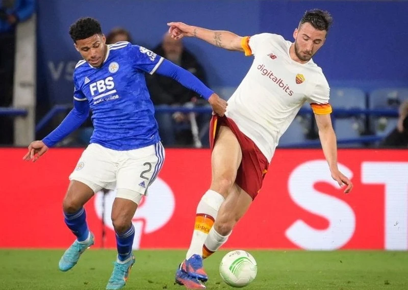 Leicester và AS Roma bất phân thắng bại. 