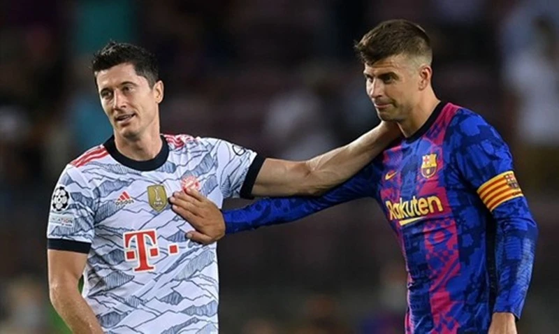 Robert Lewandowski góp phần loại Barcelona ở vòng bảng Champions League mùa này.