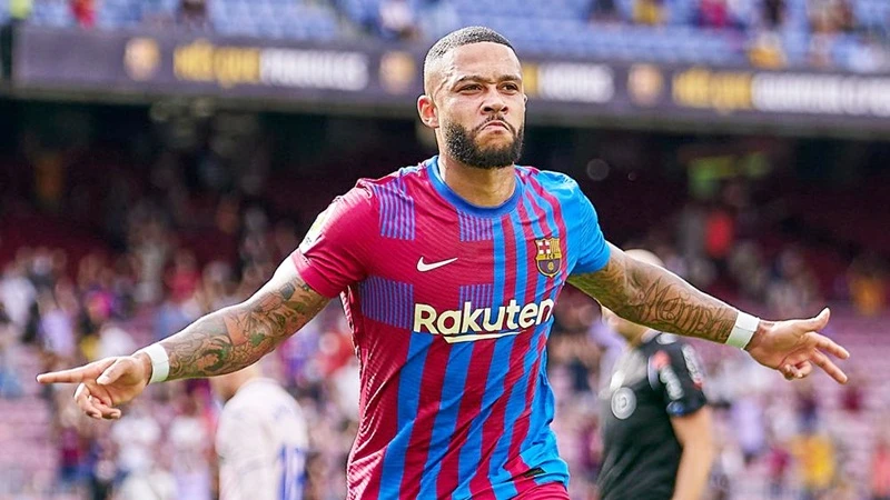 Memphis Depay vẫn muốn tiếp tục cùng Barca.