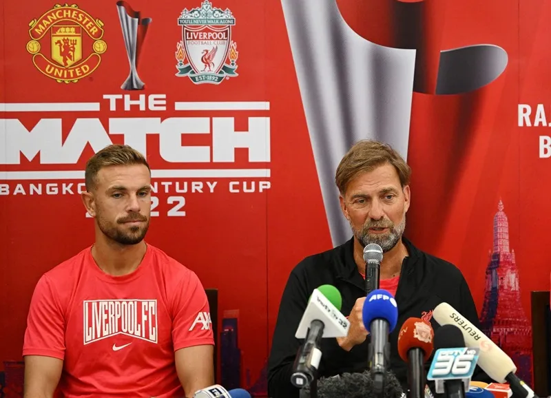 HLV Jurgen Klopp trong cuộc họp báo trước trận giao hữu với Man.United.