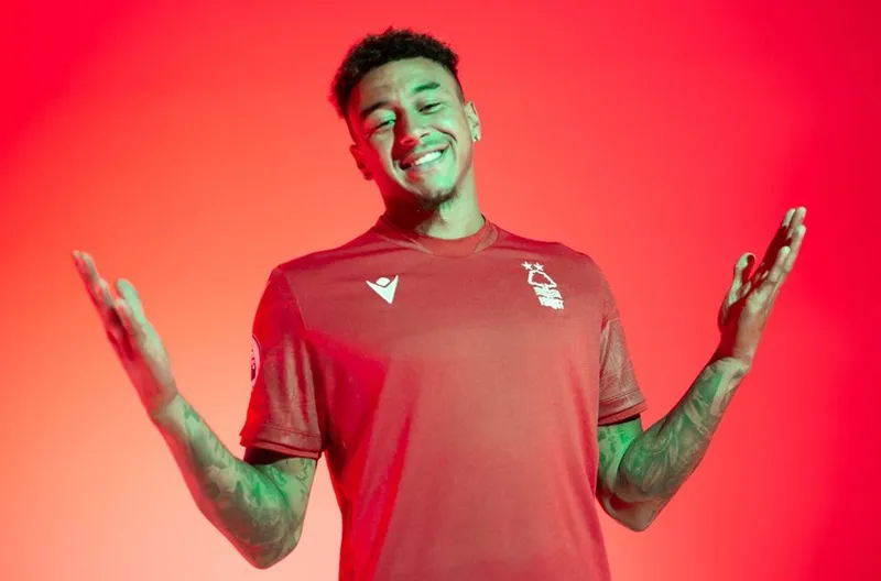 Jesse Lingard bất ngờ gia nhập tân binh Nottingham Forest theo dạng tự do.