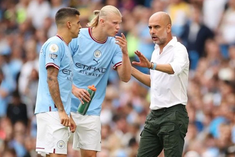 HLV Pep Guardiola tin Erling Haaland giúp ổn định vai trò mũi nhọn trong hệ thống tấn công của Man.City.