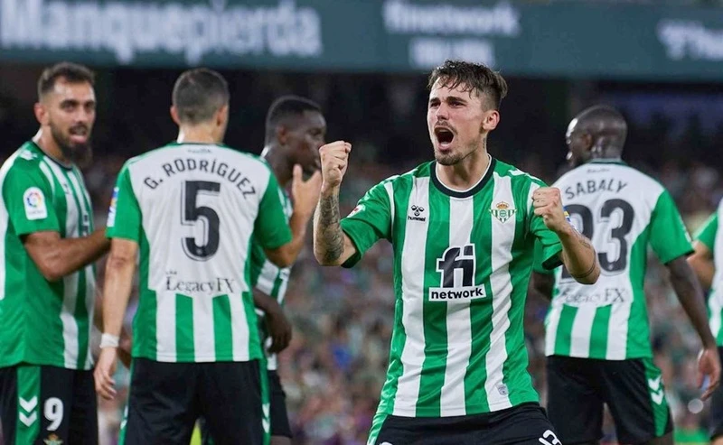 Real Betis tiếp tục thăng hoa dưới quyền cựu HLV Man.City là Manuel Pellegrini.