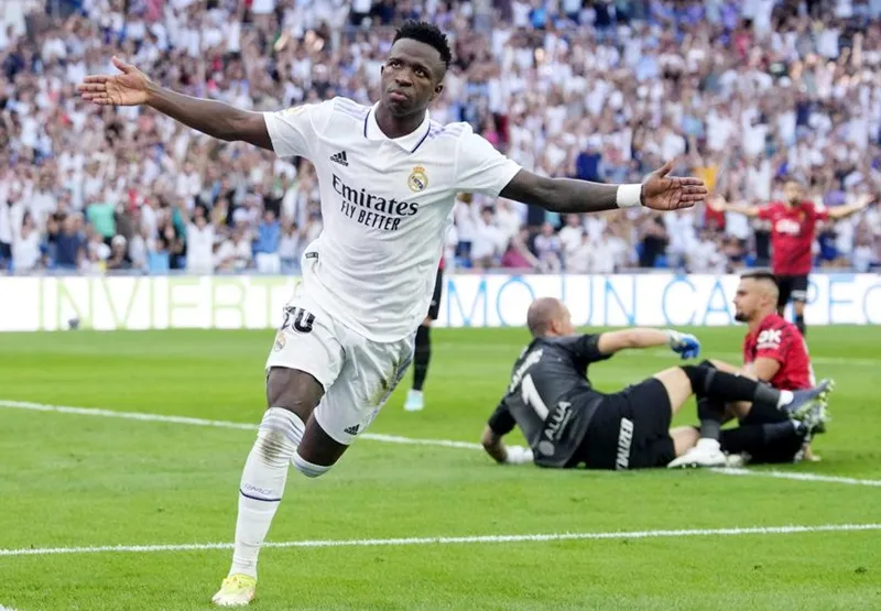 Vinicius Junior đang phát triển mạnh mẽ về kỹ năng ghi bàn lẫn bản lĩnh của một trụ cột.