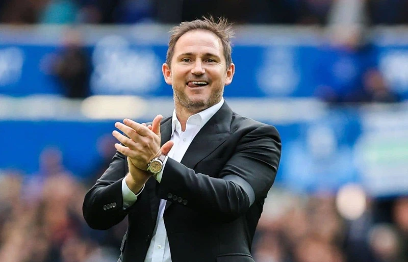 HLV Frank Lampard nhẹ nhõm khi cuối cùng cũng được tận hưởng chiến thắng. Ảnh: Getty Images