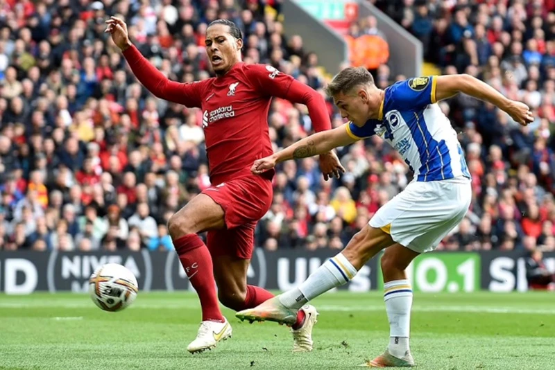 Leandro Trossard tỏa sáng với cú hat-trick cho Brighton. Ảnh: Getty Images