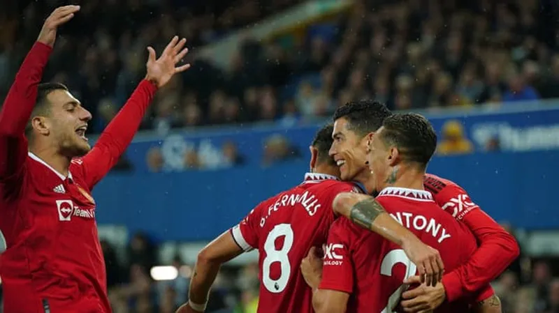 Ronaldo ghi bàn thứ 700, Man.United lần thứ 100 thắng ngược dòng ảnh 1 Ronaldo ghi bàn thứ 700, Man.United lần thứ 100 thắng ngược dòng ảnh 1