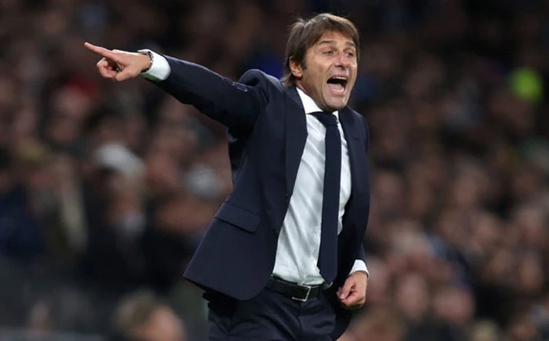 Cầu thủ Tottenham phải làm quen với việc thiếu nguồn động lực từ HLV Antonio Conte. 