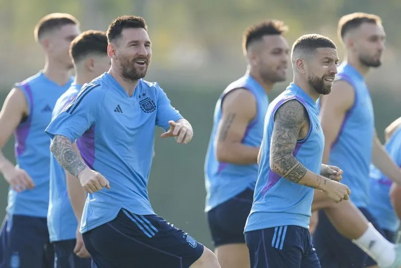 Messi “rất sẵn sàng” cho hành trình chinh phục ảnh 1