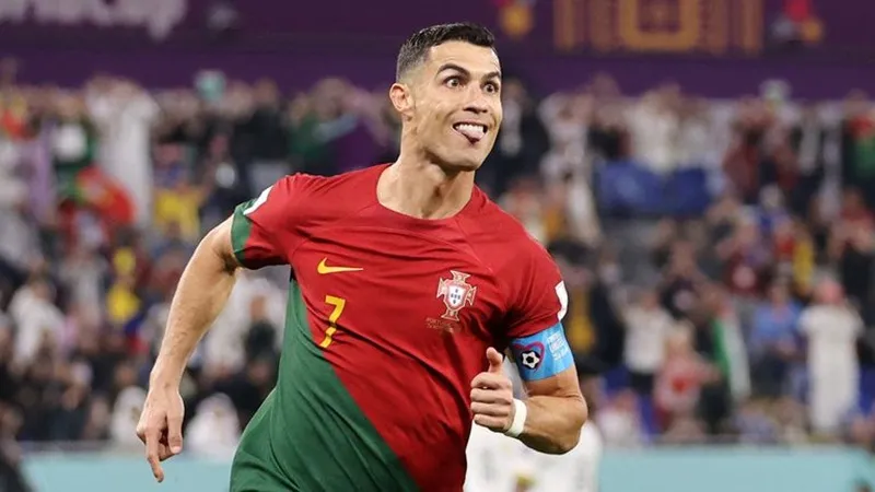 Fernandes kêu gọi tiếp tục… chỉ trích Ronaldo ảnh 1 Fernandes kêu gọi tiếp tục… chỉ trích Ronaldo ảnh 1