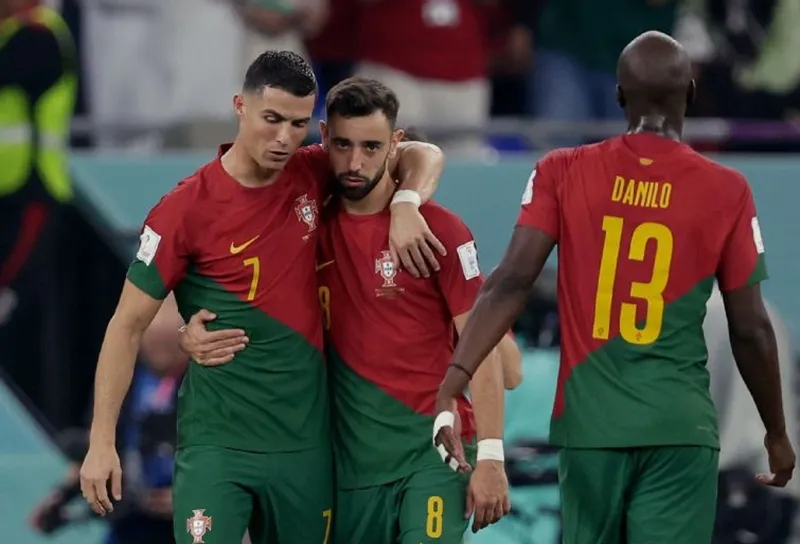 Bruno Fernandes liên tục có những phát biểu xóa tan đồn đoán bất hòa với Cristiano Ronaldo.