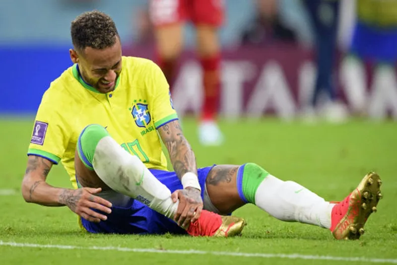 Neymar khóc trước nguy cơ chia tay World Cup ảnh 1 Neymar khóc trước nguy cơ chia tay World Cup ảnh 1