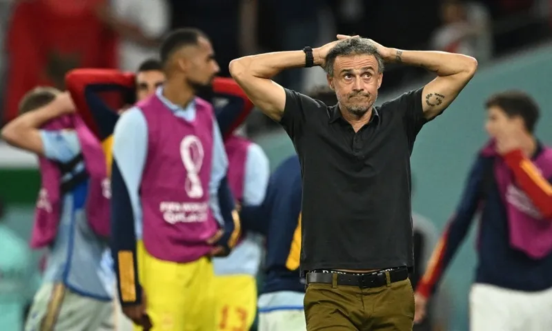 HLV Luis Enrique đã nhận hoàn toàn trách nhiệm về việc đội tuyển Tây Ban Nha bị loại.