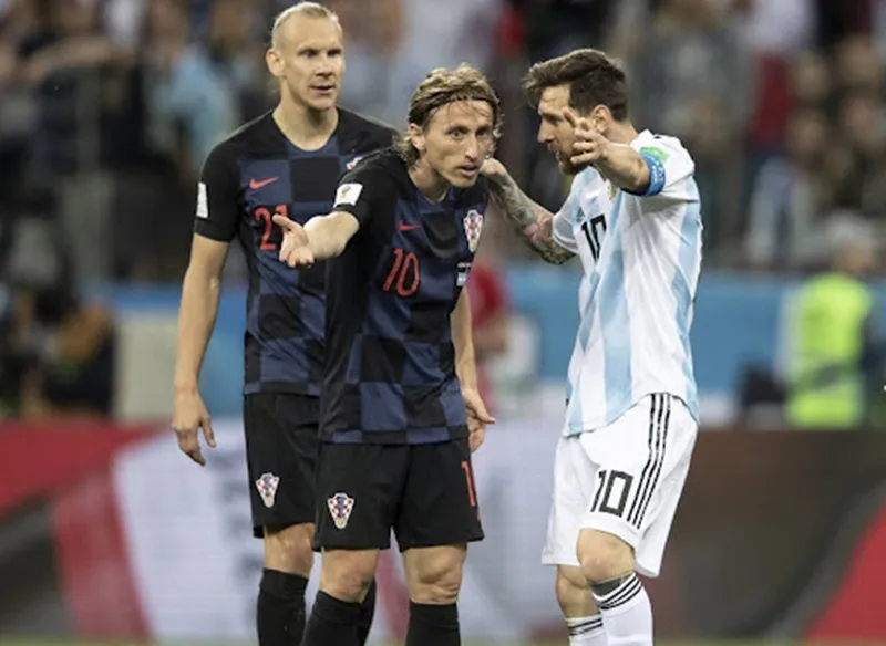 Luka Modric - Lát chanh khô trong ly rượu Rakija ảnh 2 Luka Modric - Lát chanh khô trong ly rượu Rakija ảnh 2