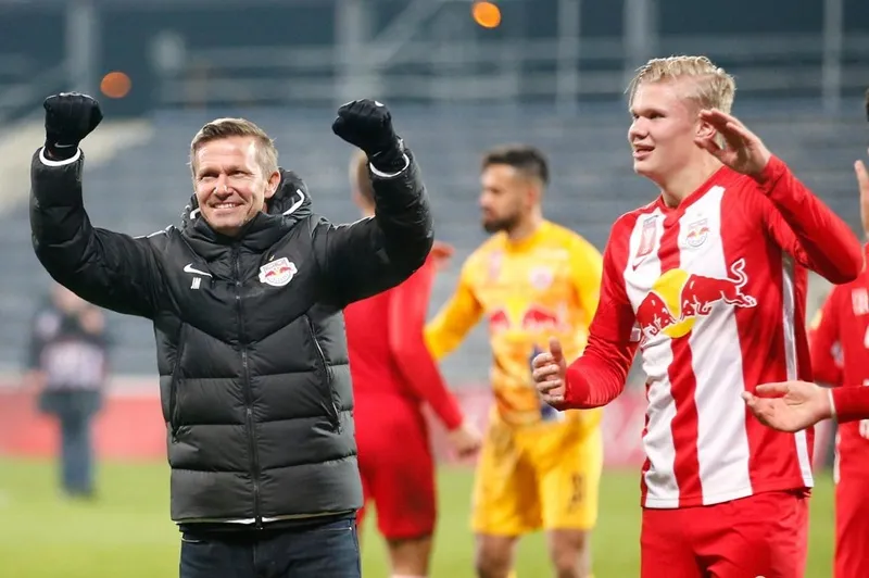 HLV Jesse Marsch là thầy đầu tiên của Erling Haaland khi anh lần đầu xuất ngoại.