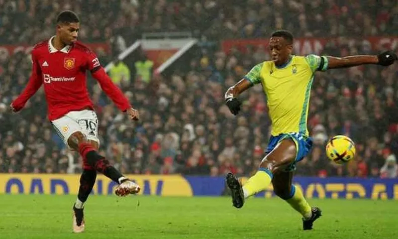 Marcus Rashford cũng trở nên tự tin hơn khi ghi bàn liên tiếp những trận vừa qua. Marcus Rashford cũng trở nên tự tin hơn khi ghi bàn liên tiếp những trận vừa qua.