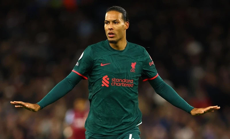 Virgil van Dijk phải nghỉ thi đấu hơn một tháng vì chấn thương gân khoeo.