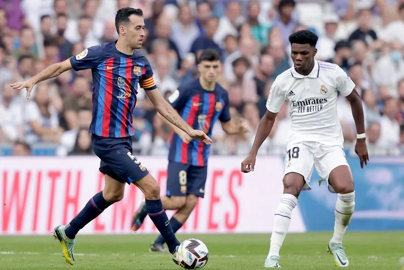 Real Madrid đã đánh bại Barca 3-1 trên sân nhà trong trận “Siêu kinh điển” đầu tiên của mùa giải này vào tháng 10. Real Madrid đã đánh bại Barca 3-1 trên sân nhà trong trận “Siêu kinh điển” đầu tiên của mùa giải này vào tháng 10.