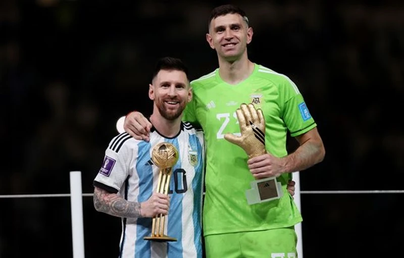 Lionel Messi và thủ môn Emiliano Martinez dẫn đầu trong hạng mục của mình.