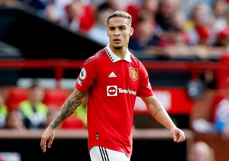 Khi Antony đắt giá đến trước đó nhưng sự thể hiện chỉ ở mức trung bình.