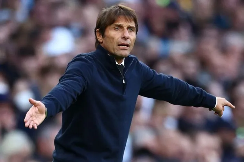 HLV Antonio Conte cũng nhiều lần thất vọng bởi phong độ không ổn định. HLV Antonio Conte cũng nhiều lần thất vọng bởi phong độ không ổn định.