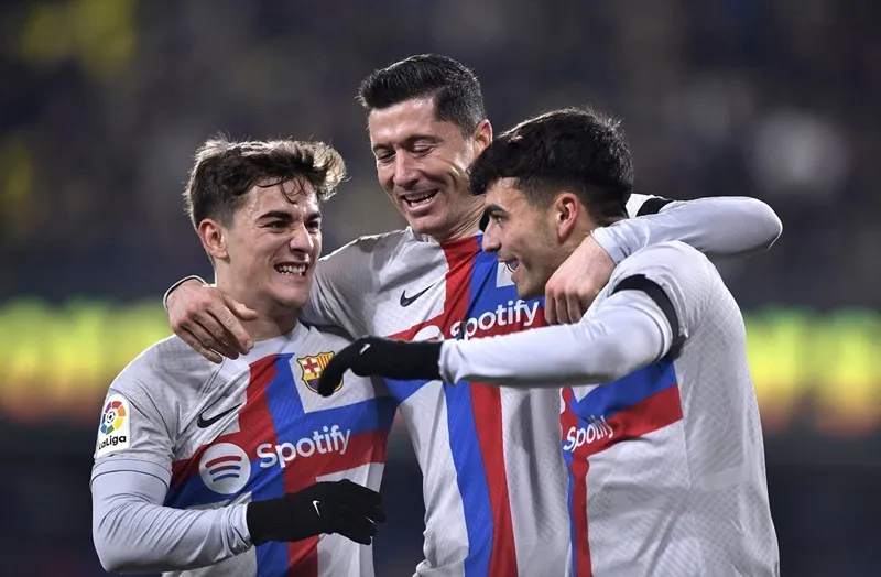 Barcelona tiếp tục giành chiến thắng và ngày càng bỏ xa Real Madrid ở ngôi đầu La Liga.