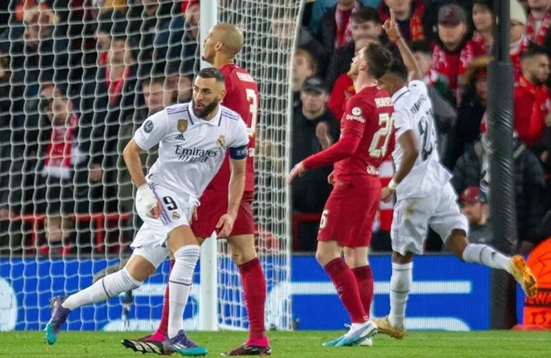 Real Madrid có một Karim Benzema biết rất rõ khi nào thì cần phải lên tiếng. Real Madrid có một Karim Benzema biết rất rõ khi nào thì cần phải lên tiếng.