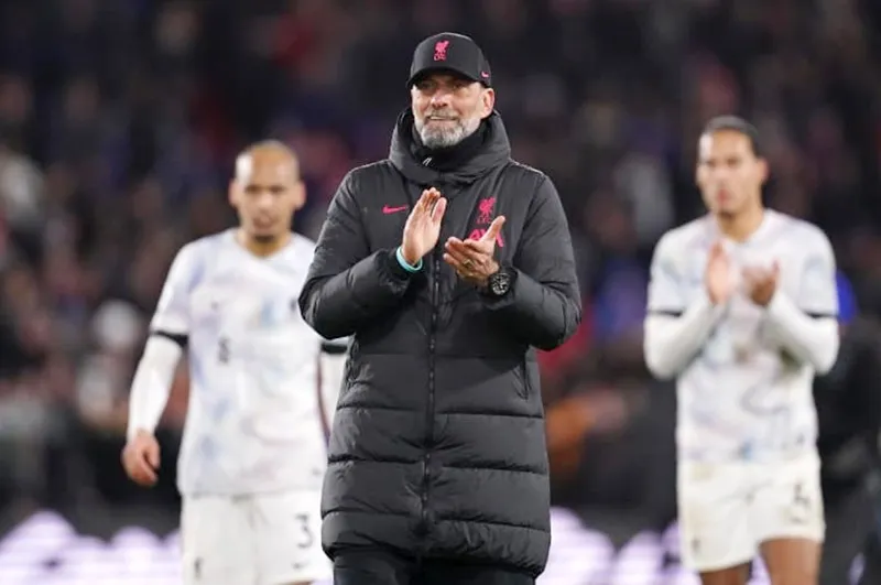 HLV Jurgen Klopp đối mặt làn sóng những lời chỉ trích ngày càng tăng cao.