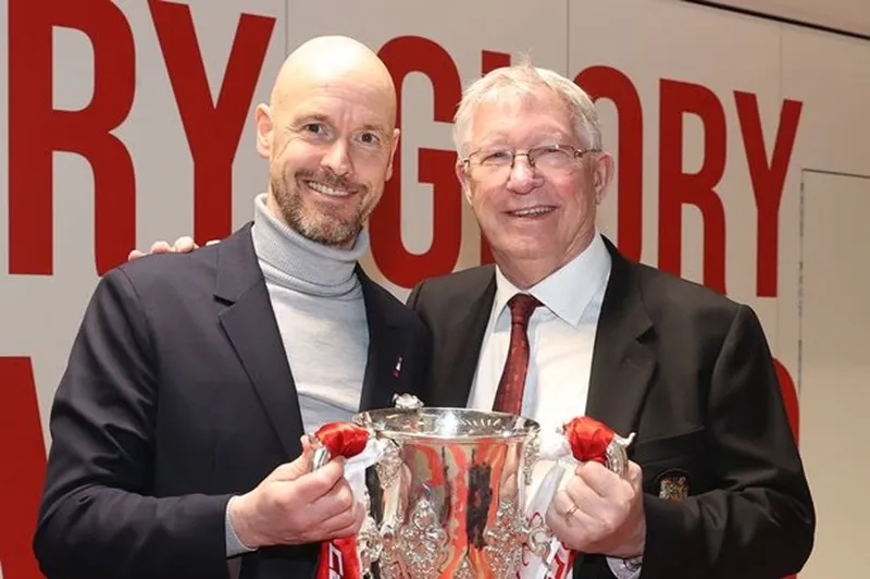 Sir Alex chia sẻ niềm vui thành công đầu tiên cùng HLV Erik ten Hag.