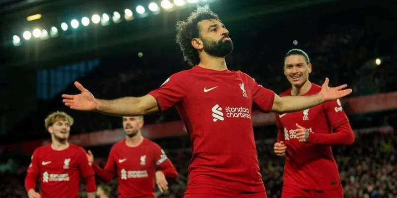 Mohamed Salah lấy lại sự ngạo nghễ trong ngày cùng Liverpool đi vào lịch sử.