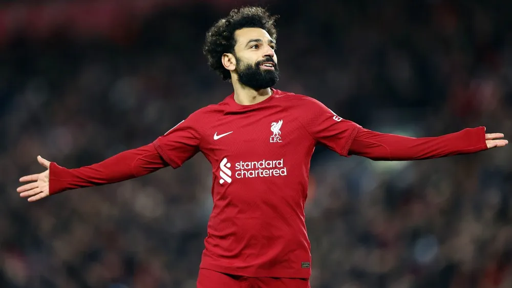 Mohamed Salah vượt qua kỷ lục cũ của huyền thoại Robbie Fowler dù chơi ít hơn 61 trận.