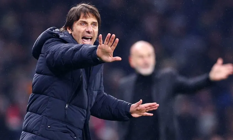 Sau khi bị loại ở Champions League, HLV Antonio Conte tiếp tục đưa ra những đánh giá “u ám”.