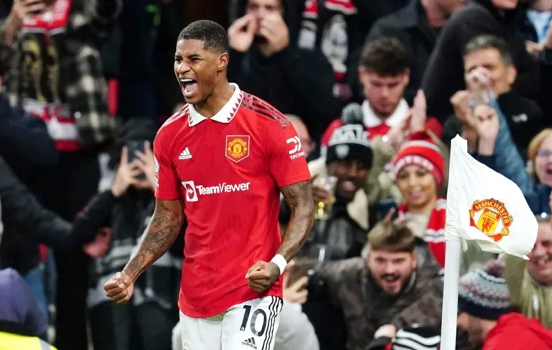 Marcus Rashford bác bỏ thông tin cho rằng anh muốn nhận hơn 500.000 bảng mỗi tuần để ở lại Man.United.