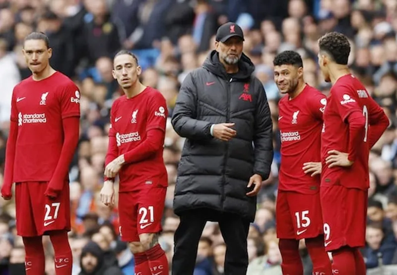 HLV Jurgen Klopp gây ngạc nhiên khi thực hiện cùng lúc 4 sự thay đổi ở phút 70, nhưng Liverpool vẫn bất lực.