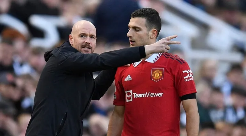 Tái đấu với Brenford là một dịp quan trọng để Ten Hag có thể nhìn lại cuộc hành trình tạo ra sự thay đổi cho Man.United.