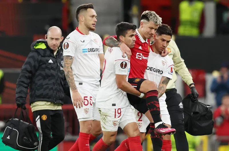Chấn thương của Lisandro Martinez khiến tình hình nhân sự của Man.United gặp khó khăn.