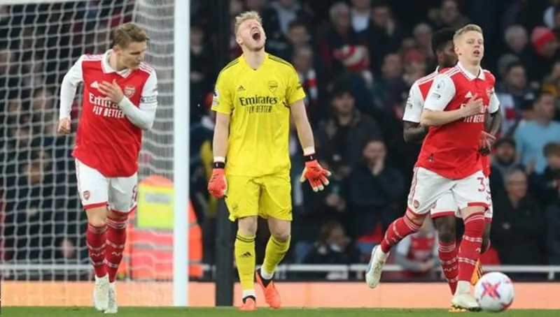 Arsenal gia tăng khoảng cách trước Man.City lên 5 điểm, nhưng đã chơi nhiều hơn 2 trận.