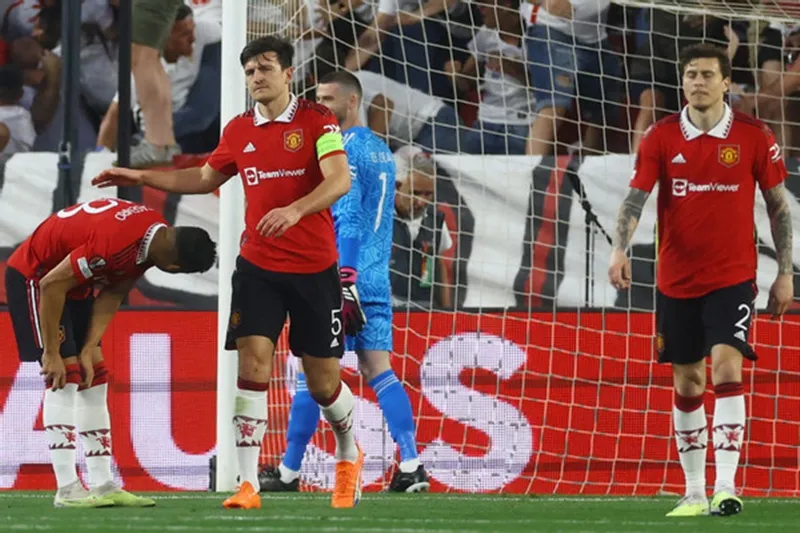 Khi những sai lầm đã được… tiếp nối bằng những sai lầm tồi tệ hơn.