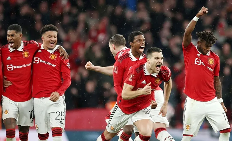 Man.United vượt qua Brighton 7-6 trong loạt luân lưu để vào chung kết FA Cup.