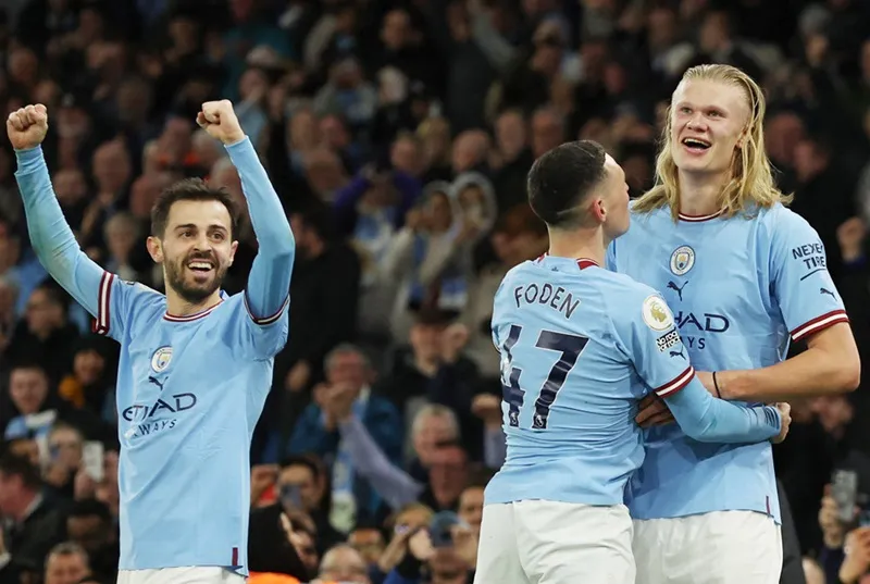 Erling Haaland có 2 pha kiến tạo cùng bàn thắng thứ 49 của cá nhân trong mùa giải. Erling Haaland có 2 pha kiến tạo cùng bàn thắng thứ 49 của cá nhân trong mùa giải.