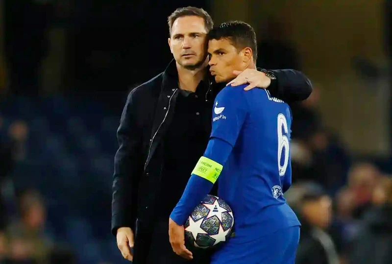 Frank Lampard đã liệt kê hàng loạt vấn đề sau mùa giải Premier League tồi tệ nhất của Chelsea. 