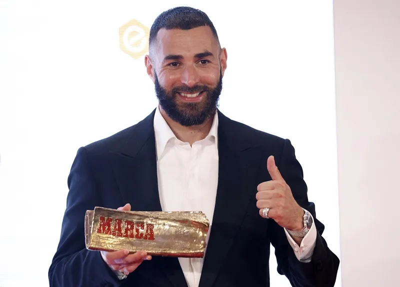Karim Benzema nhận giải “Huyền thoại Marca” do ấn phẩm thể thao của Tây Ban Nha tổ chức.