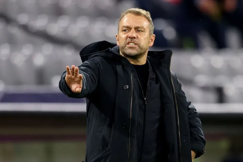 HLV Hansi Flick vẫn tin đủ thời gian để xoay chuyển tình thế trước khi giải đấu diễn ra.