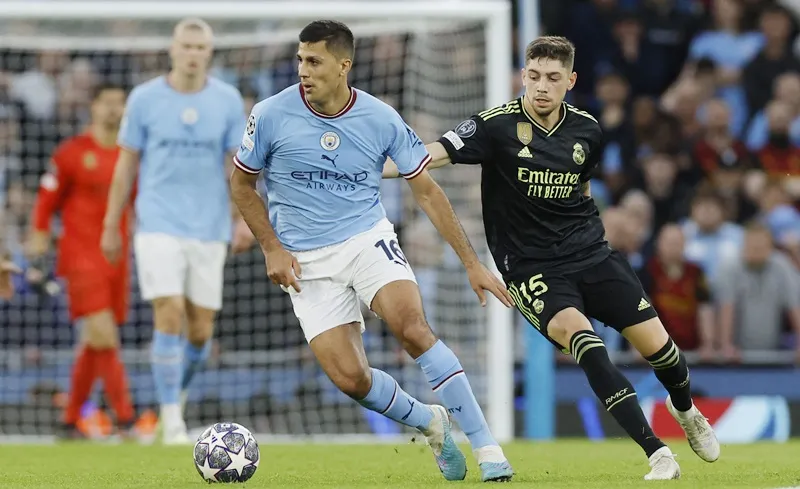 Rodri sẽ được chia sẻ áp lực nếu Declan Rice đến và trở thành tấm lá chắn lý tưởng cho anh. Rodri sẽ được chia sẻ áp lực nếu Declan Rice đến và trở thành tấm lá chắn lý tưởng cho anh.