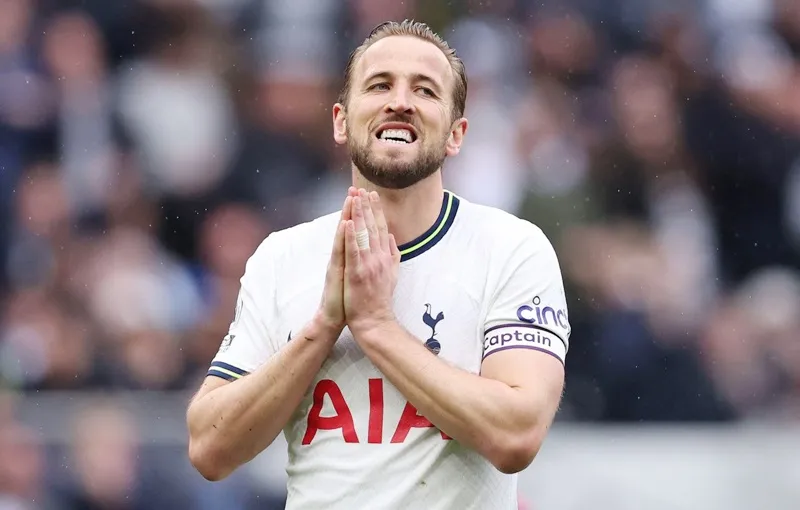 Harry Kane đứng trước một quyết định có thể thay đổi sự nghiệp của mình.