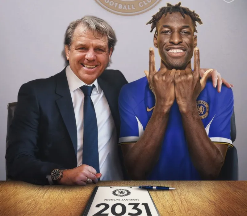 Chelsea đã hoàn tất ký hợp đồng 8 năm với tiền đạo Nicolas Jackson từ Villarreal.