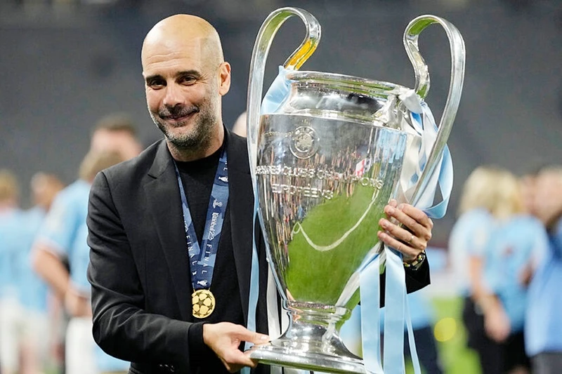 Pep Guardiola là nhà cầm quân người Tây Ban Nha nổi tiếng nhất và vừa giành “cú ăn ba” lịch sử cùng Man.City.